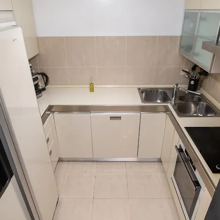 Chic & Fabulous Iris+free Garage Apartment *